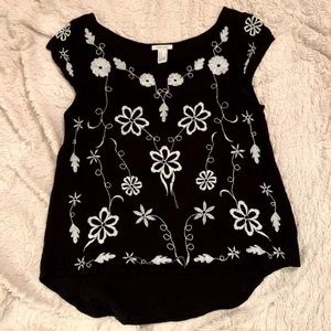 Embroidered Flower Black Asymmetrical Blouse - Forever 21